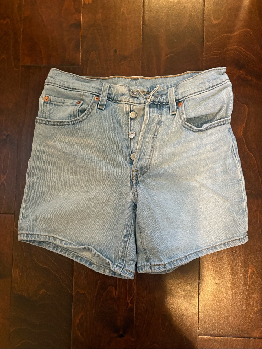 Levi's Light Wash Button-Fly Women’s Denim Shorts